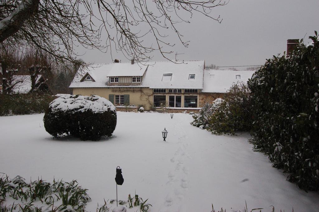La Chaiserie La Croix-Saint-Leufroy Exterior foto